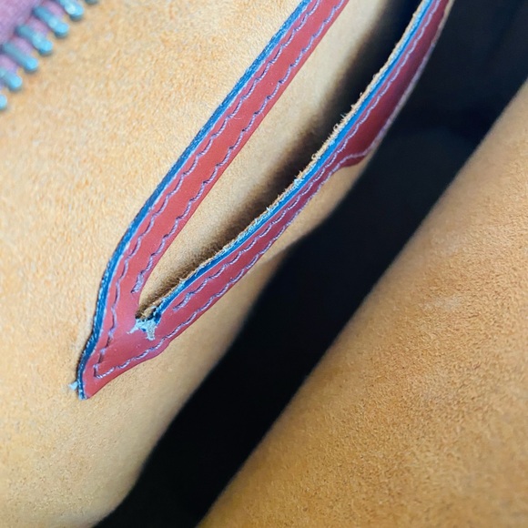 LOUIS VUITTON BROWN EPI ZIP TOTE - Picture 9 of 12